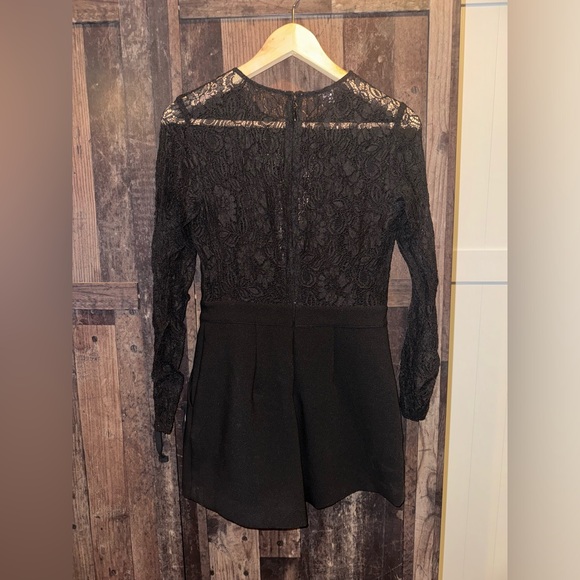 Bebe Lacy Romper - Picture 2 of 5